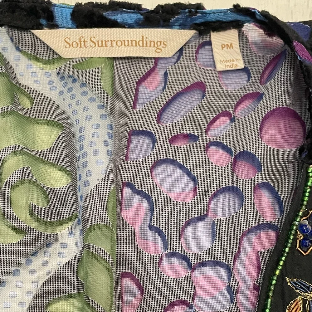 Soft Surroundings Viscota Embroidered Jeweled Tunic Top Petite M Made in India - Picture 4 of 5